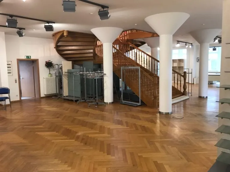 Moellerherm Immobilien - Immobilienangebot - Sellin - Alle - Bieterverfahren - Villa Dornrose in Prachtstraße von Sellin sucht Investor