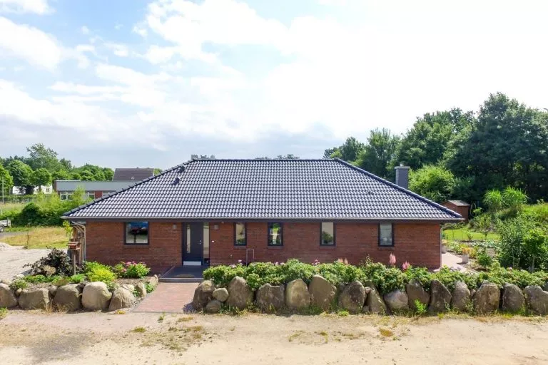 Moellerherm Immobilien - Immobilienangebot - Ratzeburg - Alle - Gleich neben der Firma wohnen – Gewerbefläche mit Wohnhaus in Ratzeburg