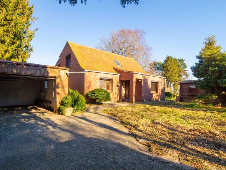 Moellerherm Immobilien - Immobilienangebot - Grasberg / Wörpedorf - Alle - Zweifamilienhaus in Grasberg-Wörpedorf mit ca. 5.000 m² Grundstück