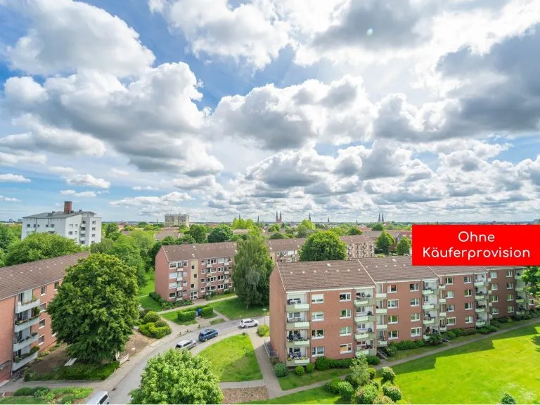 Moellerherm Immobilien - Immobilienangebot - Lübeck - Alle - - Gelegenheit - Gut geschnittene ETW mit Balkon und idyllischem Blick über die Dächer Lübecks