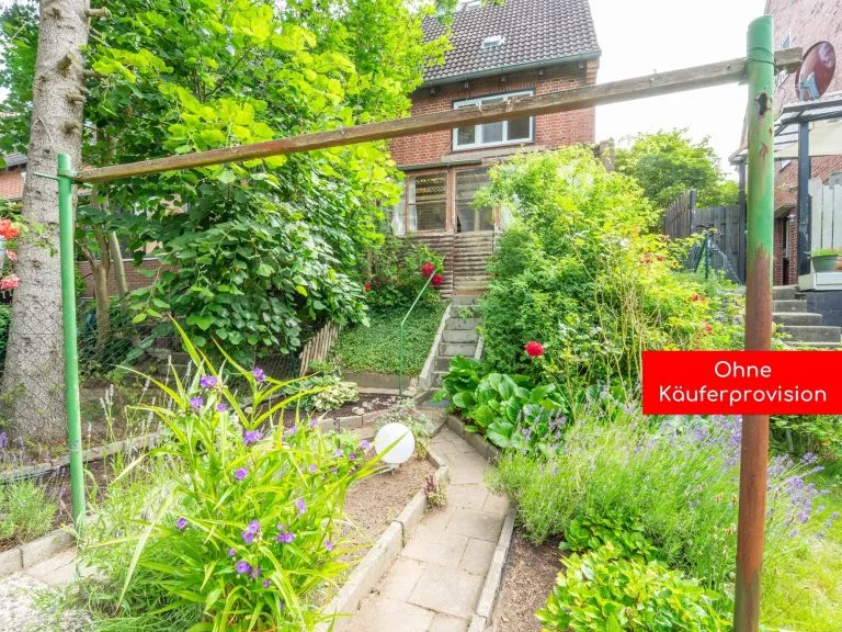 Moellerherm Immobilien - Immobilienangebot - Kiel - Alle - Reihenendhaus mit Ausbaureserve in Kiel - Elmschenhagen