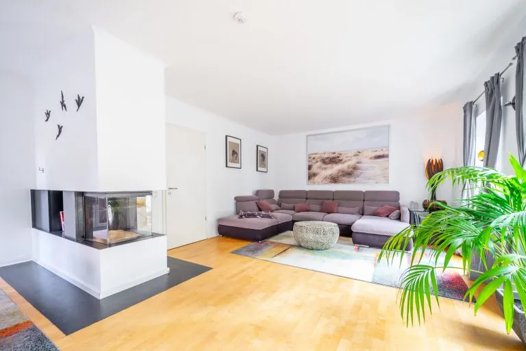 Moellerherm Immobilien - Immobilienangebot - Lübeck - Alle - Rundherum besonders - Außergewöhnliches Einfamilienhaus in Lübeck-St. Gertrud