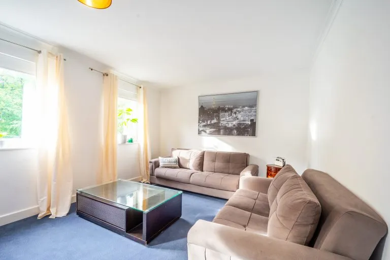 Moellerherm Immobilien - Immobilienangebot - Lübeck - Alle - Rundherum besonders - Außergewöhnliches Einfamilienhaus in Lübeck-St. Gertrud