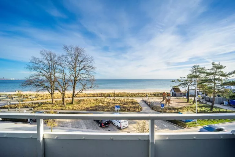 Moellerherm Immobilien - Immobilienangebot - Scharbeutz - Alle - Urlaub mit Wohlfühlfaktor-Ferienappartement mit traumhaftem Blick direkt auf die Ostsee in Scharbeutz