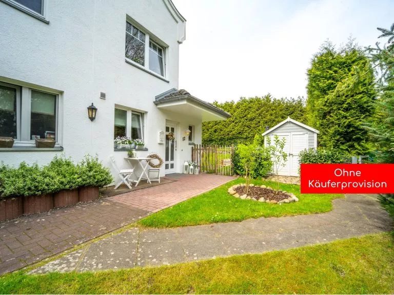 Moellerherm Immobilien - Immobilienangebot - Pansdorf, Holstein - Alle - Traumhaftes Zuhause: Unvergleichliches Reihenendhaus in Pansdorf