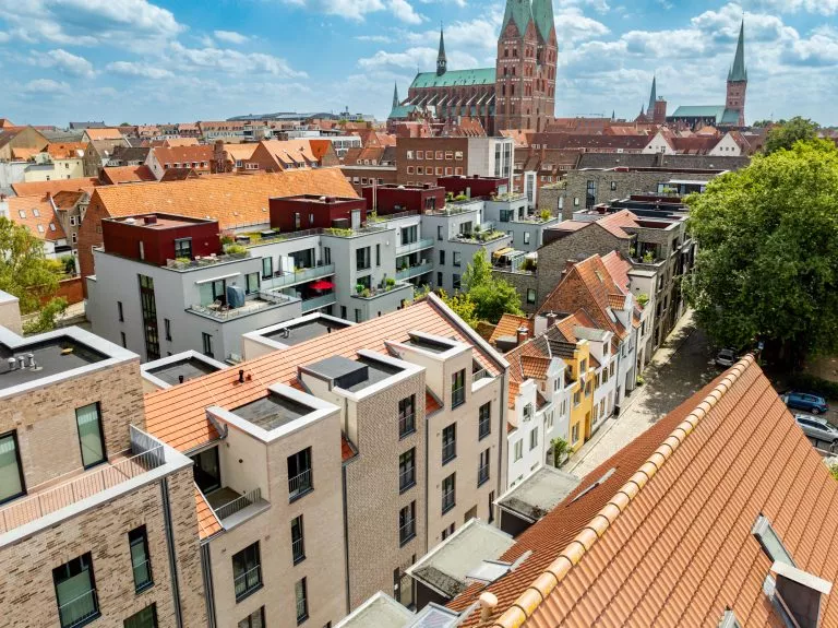 Moellerherm Immobilien - Immobilienangebot - Lübeck - Alle - Neubaukomfort trifft Altstadtflair- Wohnen über den Dächern von Lübeck