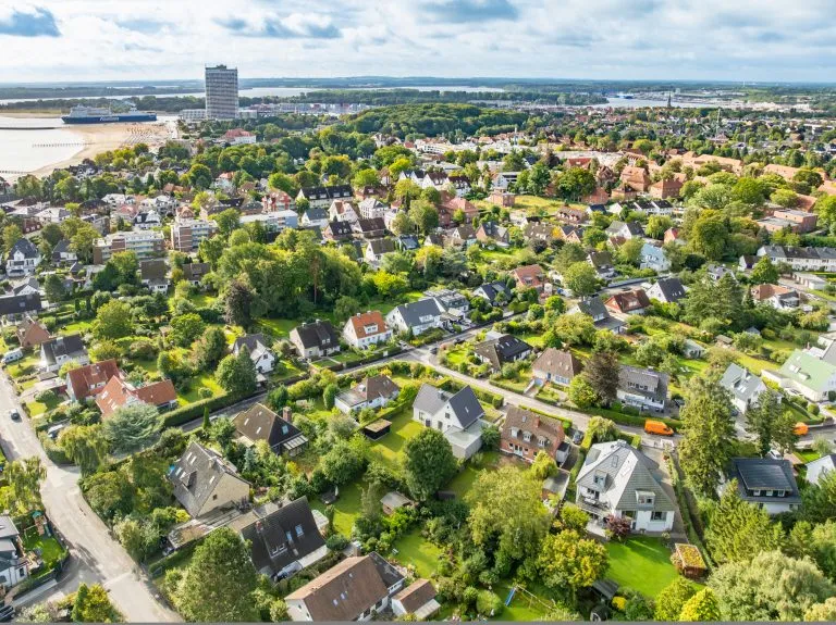 Moellerherm Immobilien - Immobilienangebot - Lübeck / Travemünde - Alle - Exklusives Wohnen in allerbester Lage - auf (fast) geschenktem Traumgrundstück