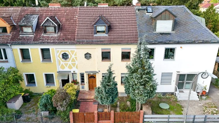 Moellerherm Immobilien - Immobilienangebot - Berlin - Alle - Reihenmittelhaus grenznah zum Grunewald – ideal für Familie & Freizeit
