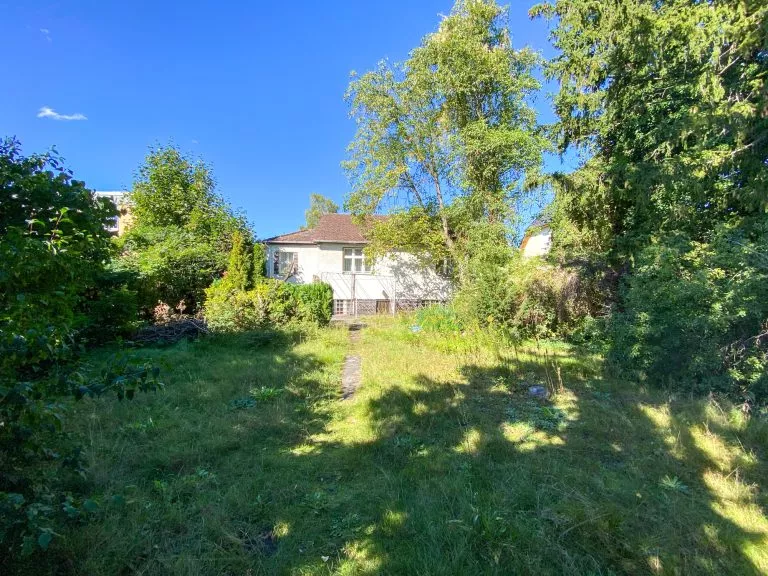 Moellerherm Immobilien - Immobilienangebot - Berlin / Rudow - Alle - Rudow: 1.049 m² – großes, attraktives Grundstück, ggf. Teilung möglich