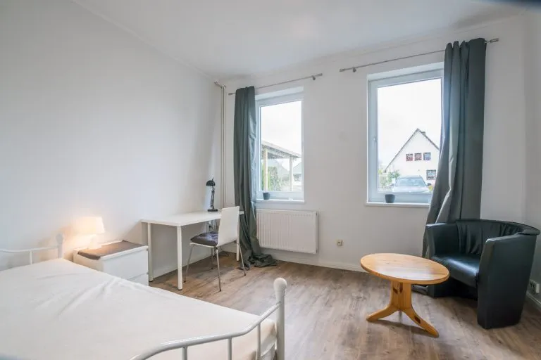 Moellerherm Immobilien - Immobilienangebot - Lübeck - Alle - Sichere und hohe Rendite mit 11 Mikro-Apartments in unmittelbarer Nähe zur Uniklinik Lübeck