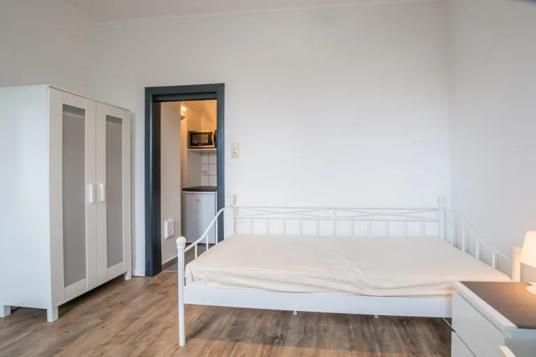 Moellerherm Immobilien - Immobilienangebot - Lübeck - Alle - Sichere und hohe Rendite mit 11 Mikro-Apartments in unmittelbarer Nähe zur Uniklinik Lübeck