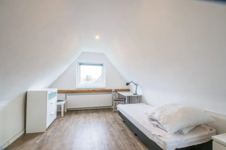 Moellerherm Immobilien - Immobilienangebot - Lübeck - Alle - Sichere und hohe Rendite mit 11 Mikro-Apartments in unmittelbarer Nähe zur Uniklinik Lübeck