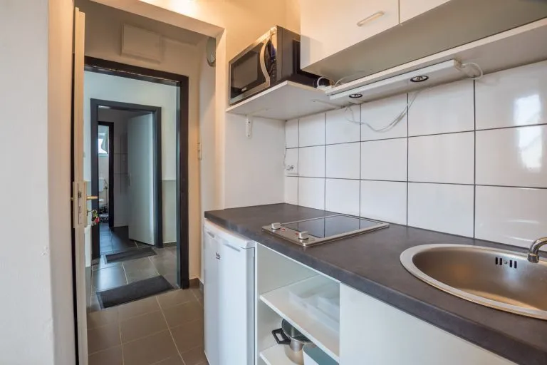Moellerherm Immobilien - Immobilienangebot - Lübeck - Alle - Sichere und hohe Rendite mit 11 Mikro-Apartments in unmittelbarer Nähe zur Uniklinik Lübeck