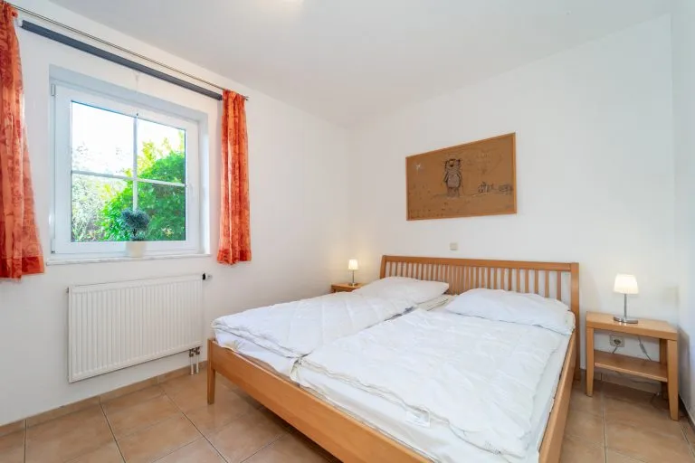 Moellerherm Immobilien - Immobilienangebot - Dassow/ Barendorf - Alle - Gemütliche Ferienwohnung unter Reet- nur wenige Minuten von der Ostsee entfernt