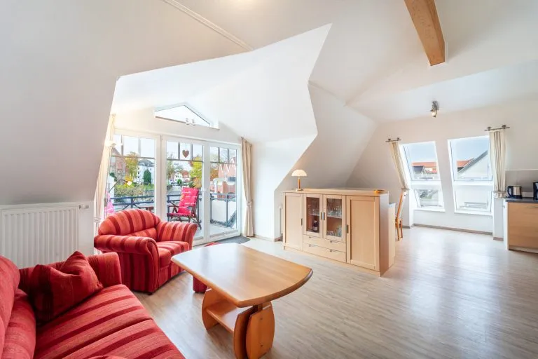 Moellerherm Immobilien - Immobilienangebot - Grömitz - Alle - Licht und Luft im Dachgeschoss - Ihr Ostsee-Zuhause in Grömitz