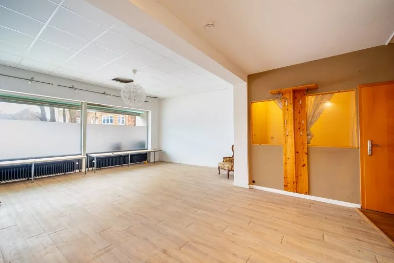 Moellerherm Immobilien - Immobilienangebot - Lensahn - Alle - Großzügige Ladenfläche mitten im Zentrum von Lensahn