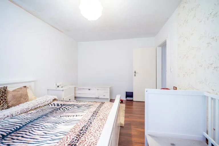 Moellerherm Immobilien - Immobilienangebot - Lensahn - Alle - Wohn-und Geschäftshaus Faktor 12,5 mitten in Lensahn (JNKM 57.540 €)