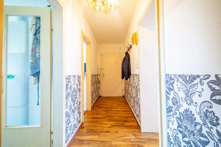 Moellerherm Immobilien - Immobilienangebot - Lensahn - Alle - Wohn-und Geschäftshaus Faktor 12,5 mitten in Lensahn (JNKM 57.540 €)