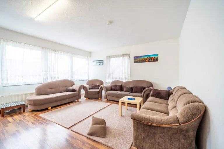 Moellerherm Immobilien - Immobilienangebot - Lensahn - Alle - Wohn-und Geschäftshaus Faktor 12,5 mitten in Lensahn (JNKM 57.540 €)