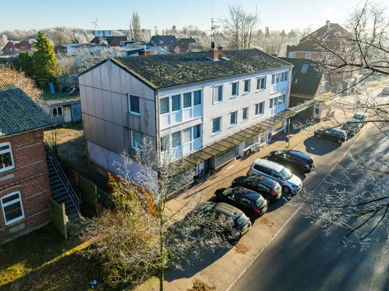 Moellerherm Immobilien - Immobilienangebot - Lensahn - Alle - Wohn-und Geschäftshaus Faktor 12,5 mitten in Lensahn (JNKM 57.540 €)