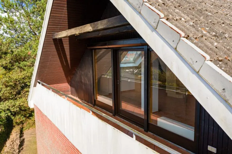 Moellerherm Immobilien - Immobilienangebot - Scharbeutz - Alle - Lichtdurchflutete Dachgeschosswohnung mit großer Loggia in Strandnähe 
von Scharbeutz