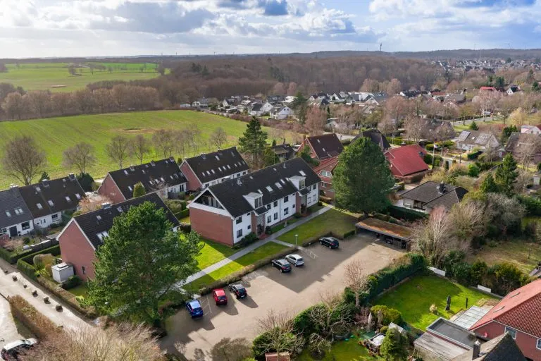 Moellerherm Immobilien - Immobilienangebot - Scharbeutz - Alle - Lichtdurchflutete Dachgeschosswohnung mit großer Loggia in Strandnähe 
von Scharbeutz