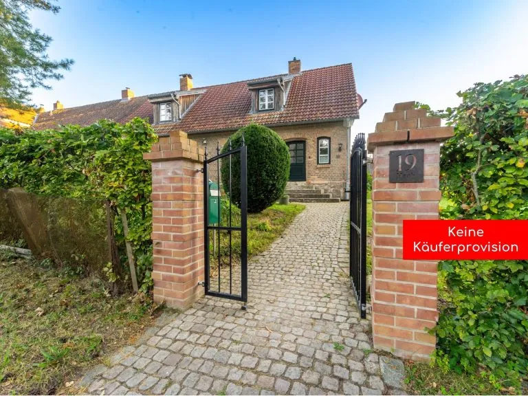 Moellerherm Immobilien - Immobilienangebot - Dassow / Prieschendorf - Alle - Ferienhaus mit Seele – Zwischen Geschichte und Moderne in traumhafter Umgebung