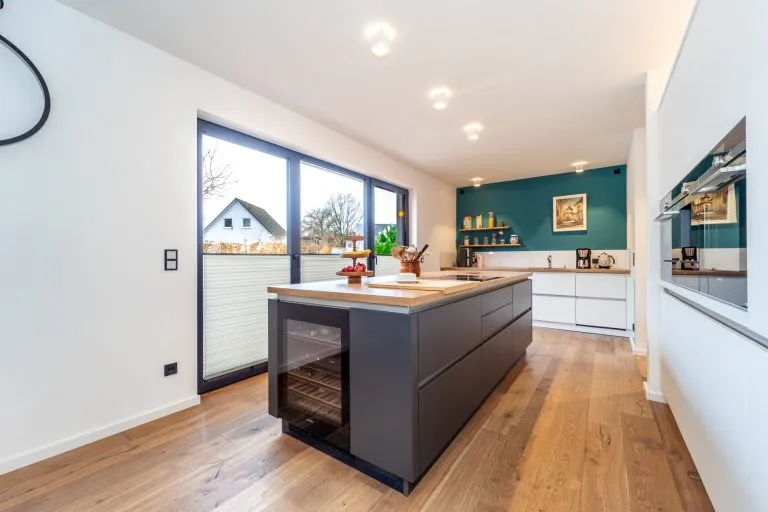 Moellerherm Immobilien - Immobilienangebot - Lübeck - Alle - Neuwertiges Zuhause am Naturschutzgebiet mit urbaner Flexibilität