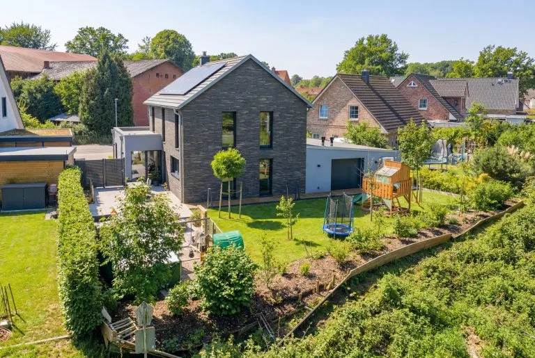 Moellerherm Immobilien - Immobilienangebot - Lübeck - Alle - Neuwertiges Zuhause am Naturschutzgebiet mit urbaner Flexibilität
