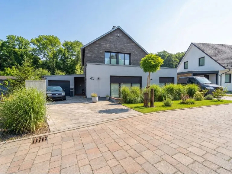 Moellerherm Immobilien - Immobilienangebot - Lübeck - Alle - Neuwertiges Zuhause am Naturschutzgebiet mit urbaner Flexibilität
