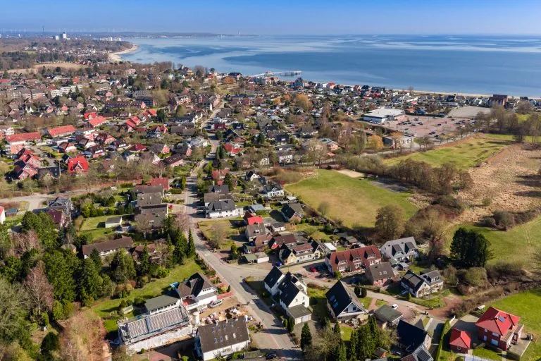 Moellerherm Immobilien - Immobilienangebot - Scharbeutz / Haffkrug - Alle - Architektenhaus mit Wellnessoase und viel Platz für die Familie in Scharbeutz/Haffkrug