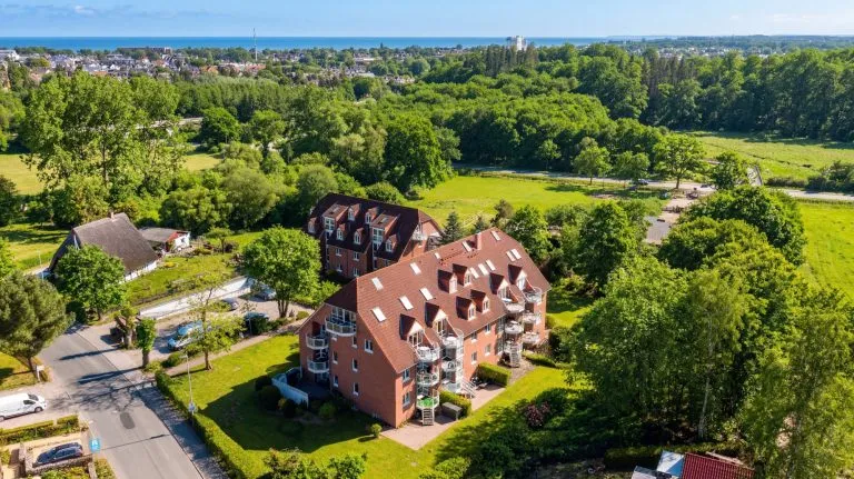 Moellerherm Immobilien - Immobilienangebot - Timmendorfer Strand - Alle - Modernes Küstenflair: stilvoll ausgestattetes Ferienappartement zum Verlieben in Timmendorfer Strand