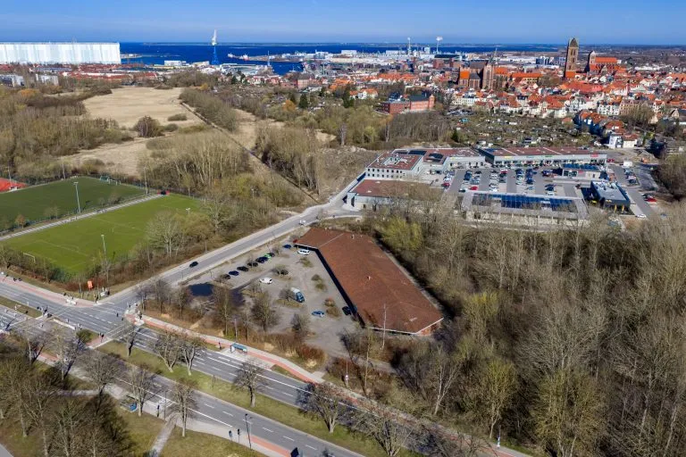 Moellerherm Immobilien - Immobilienangebot - Wismar - Alle - 10.500 m² Grundstück für neues Wohnquartier mit max. 6075 m² BGF in Wismar