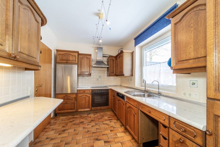 Moellerherm Immobilien - Immobilienangebot - Scharbeutz - Alle - Wohnen, wo die Ostsee am schönsten ist - Ein Haus voller Möglichkeiten
mit 5 Wohnungen in Scharbeutz