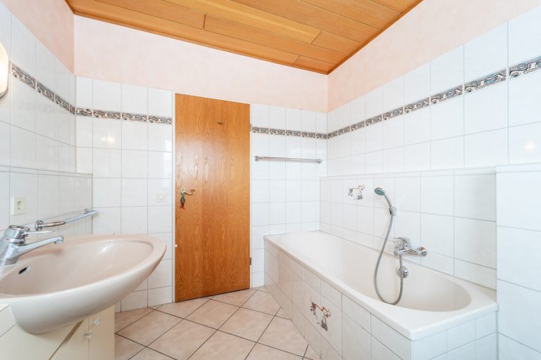 Moellerherm Immobilien - Immobilienangebot - Scharbeutz - Alle - Wohnen, wo die Ostsee am schönsten ist - Ein Haus voller Möglichkeiten
mit 5 Wohnungen in Scharbeutz