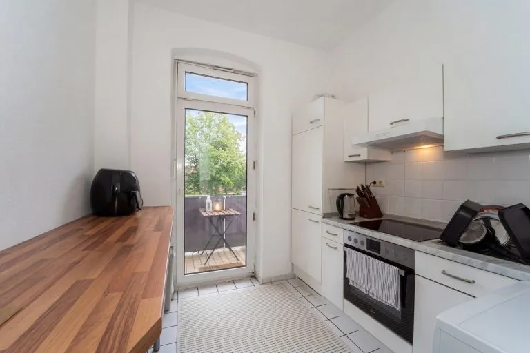 Moellerherm Immobilien - Immobilienangebot - Kiel / Holtenau - Alle - Modernes Wohnen mit Geschichte: Etagenwohnung in erstklassigem Zustand