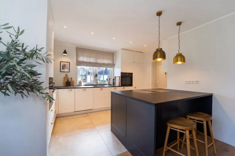 Moellerherm Immobilien - Immobilienangebot - Ratekau - Alle - Modernisierter Luxus für die Familie: Exklusives Wohndomizil in Ratekau
