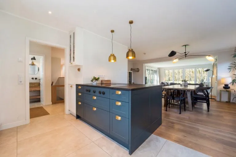 Moellerherm Immobilien - Immobilienangebot - Ratekau - Alle - Modernisierter Luxus für die Familie: Exklusives Wohndomizil in Ratekau