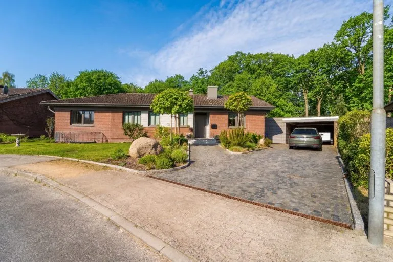 Moellerherm Immobilien - Immobilienangebot - Ratekau - Alle - Modernisierter Luxus für die Familie: Exklusives Wohndomizil in Ratekau