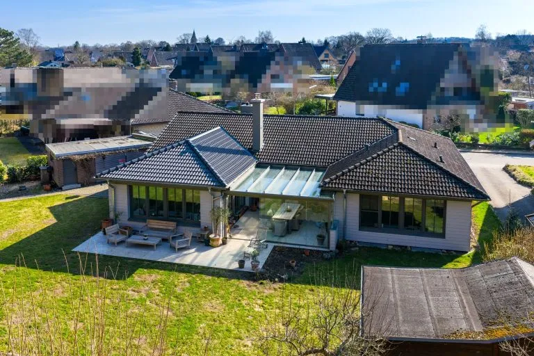 Moellerherm Immobilien - Immobilienangebot - Ratekau - Alle - Modernisierter Luxus für die Familie: Exklusives Wohndomizil in Ratekau