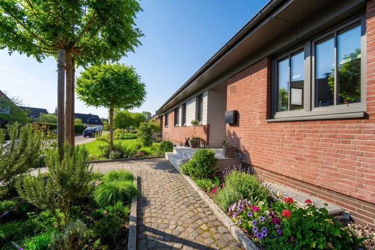 Moellerherm Immobilien - Immobilienangebot - Ratekau - Alle - Modernisierter Luxus für die Familie: Exklusives Wohndomizil in Ratekau