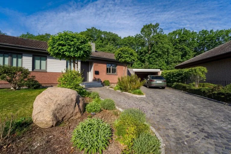Moellerherm Immobilien - Immobilienangebot - Ratekau - Alle - Modernisierter Luxus für die Familie: Exklusives Wohndomizil in Ratekau