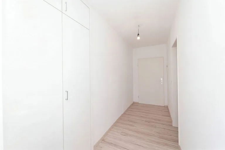 Moellerherm Immobilien - Immobilienangebot - Lübeck - Alle - Etagenwohnung mit sonniger Loggia und Stellplatz in Lübeck-St.Jürgen