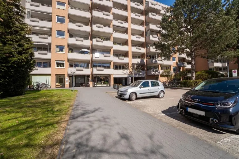 Moellerherm Immobilien - Immobilienangebot - Lübeck - Alle - Etagenwohnung mit sonniger Loggia und Stellplatz in Lübeck-St.Jürgen
