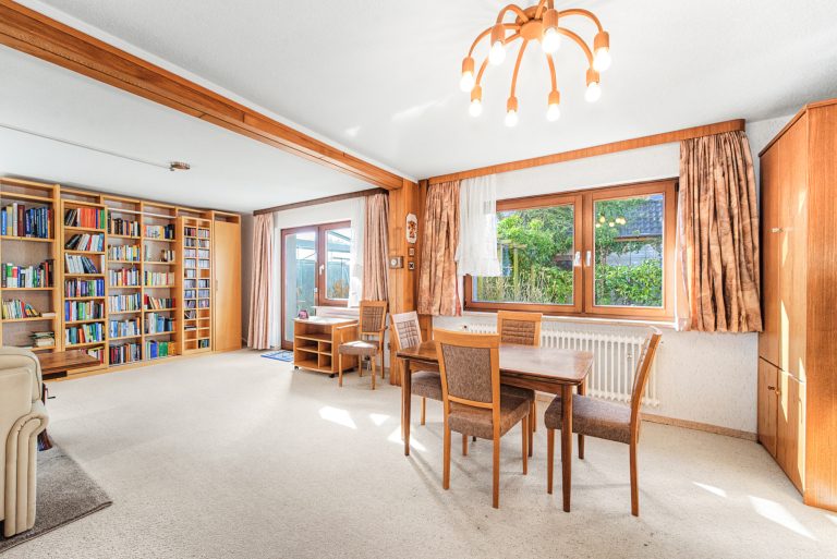 Moellerherm Immobilien - Immobilienangebot - Scharbeutz - Alle - Großes Grundstück, viele Möglichkeiten: Einfamilienhaus mit zusätzlichem Baupotenzial in Scharbeutz