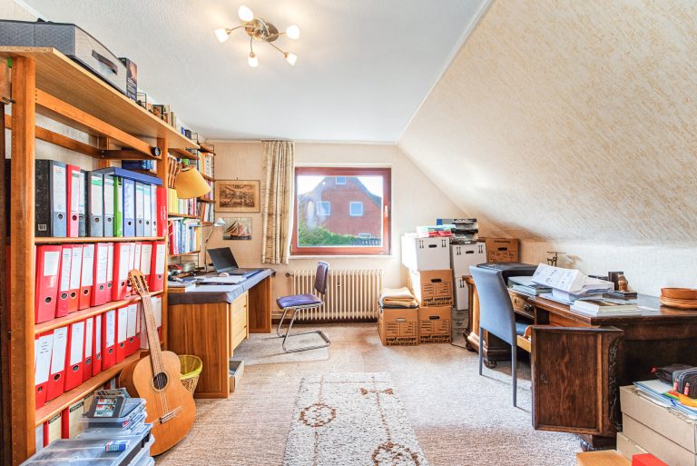 Moellerherm Immobilien - Immobilienangebot - Scharbeutz - Alle - Großes Grundstück, viele Möglichkeiten: Einfamilienhaus mit zusätzlichem Baupotenzial in Scharbeutz