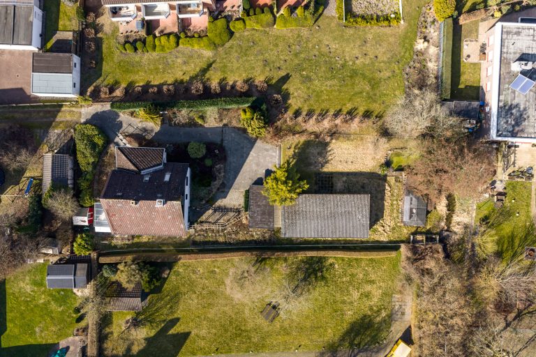 Moellerherm Immobilien - Immobilienangebot - Scharbeutz - Alle - Großes Grundstück, viele Möglichkeiten: Einfamilienhaus mit zusätzlichem Baupotenzial in Scharbeutz