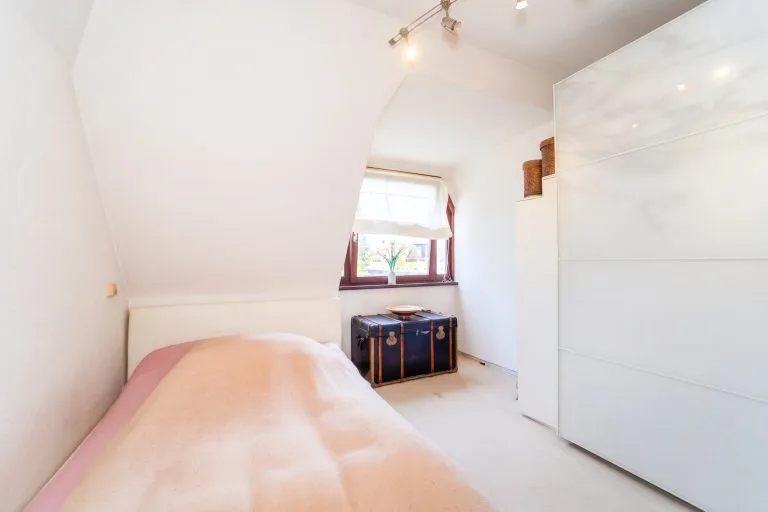 Moellerherm Immobilien - Immobilienangebot - Ahrensburg - Alle - Gemütliche 2-Zimmer-Wohnung- Solide Kapitalanlage mit Loggia, TG-Stellplatz und grünem Ausblick