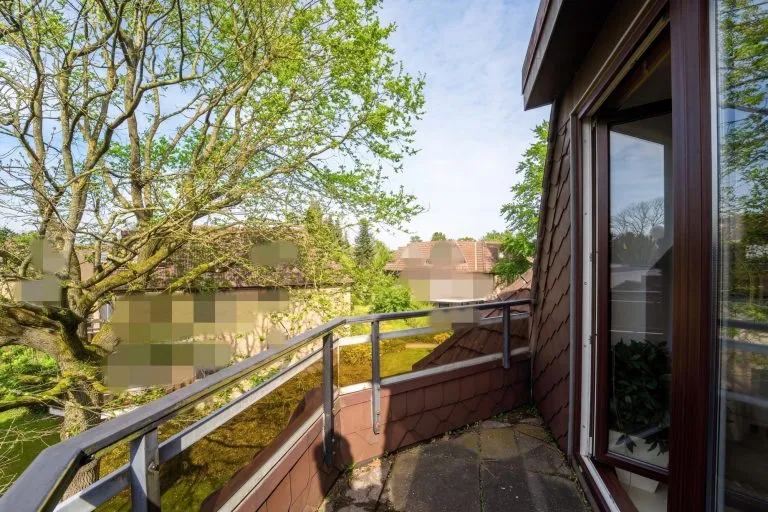 Moellerherm Immobilien - Immobilienangebot - Ahrensburg - Alle - Gemütliche 2-Zimmer-Wohnung- Solide Kapitalanlage mit Loggia, TG-Stellplatz und grünem Ausblick