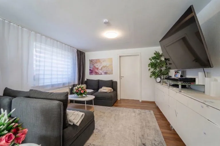 Moellerherm Immobilien - Immobilienangebot - Wahlstedt - Alle - Wohlfühlen in ruhiger Lage - Modernisierte Doppelhaushälfte mit Garten, Terrasse und neuer Wärmepumpe